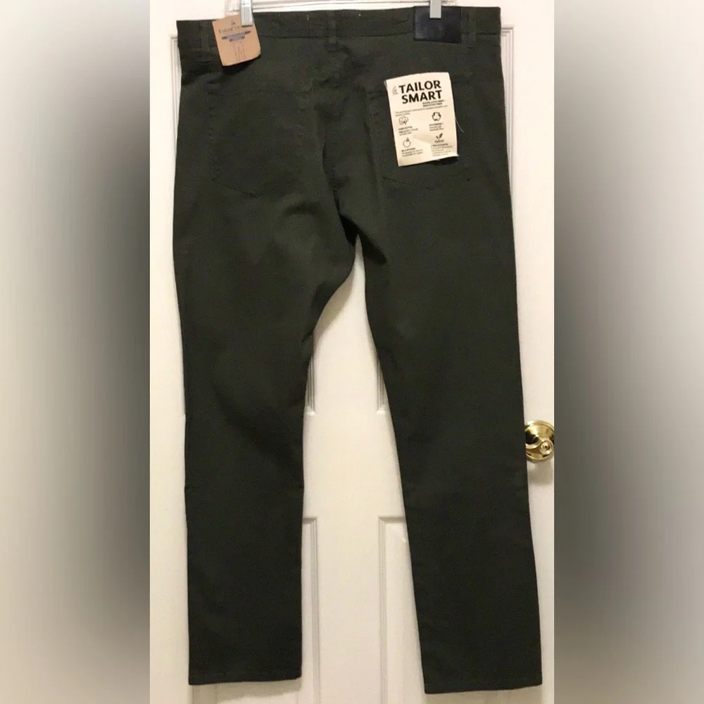 NWT Tailor Vintage Canaan Slim Fit Chinos Army